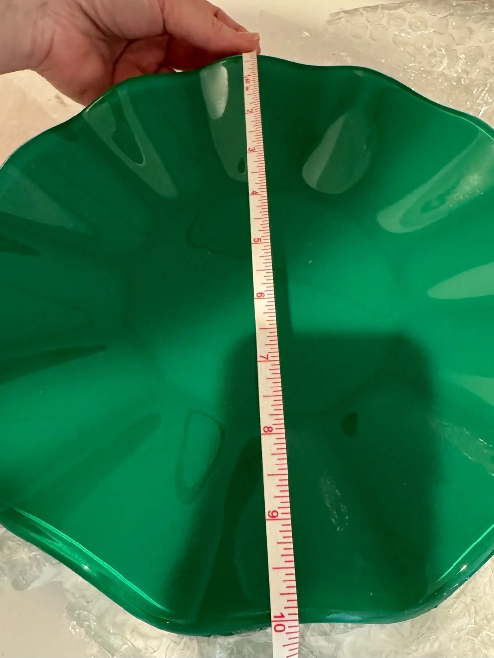 Vibrant Emerald Green scalloped Plate Set  x 2